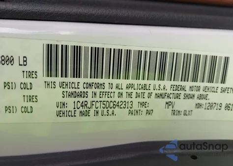 2013 Jeep Grand Cherokee Overland z USA, uszkodzony, nr VIN 1C4RJFCT5DC642313